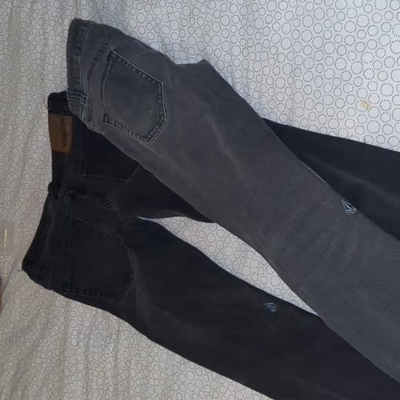 Volcom - Picture 2 of 2